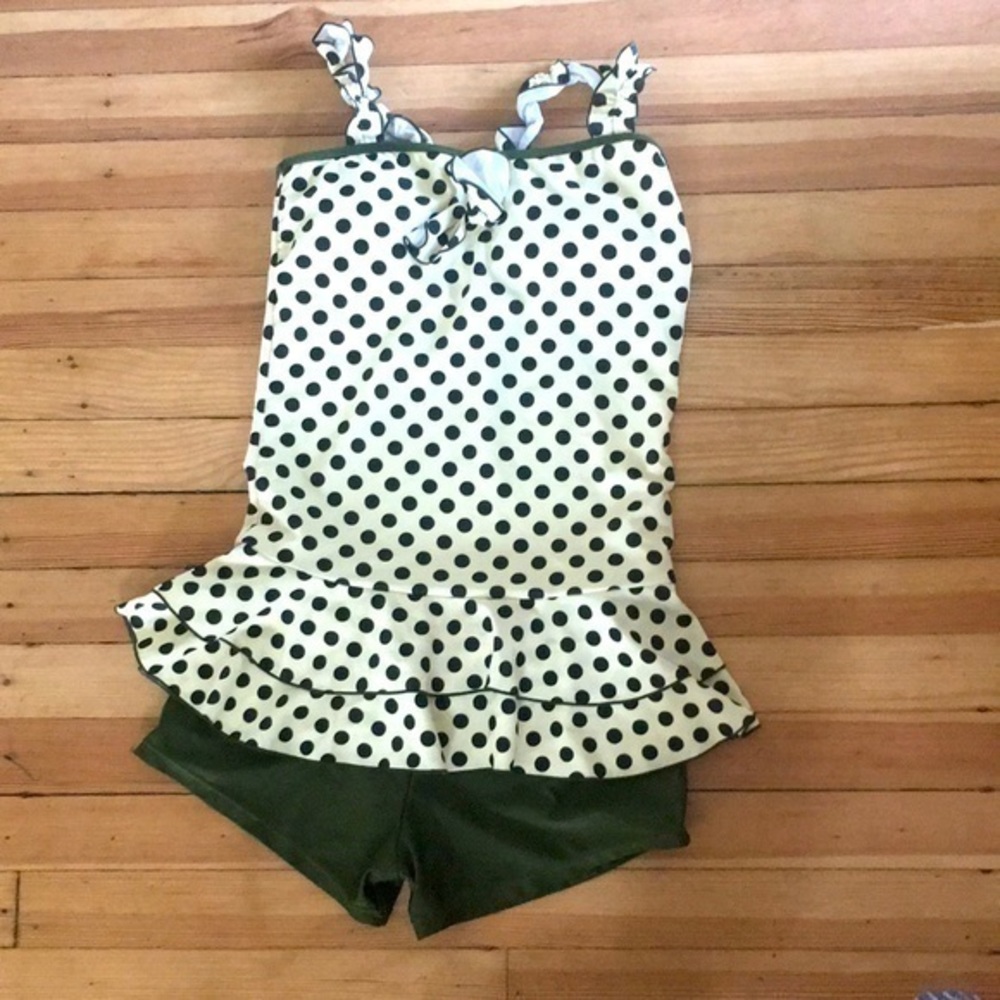 Yellow and‎ green polka dot 2-Piece swimsuit